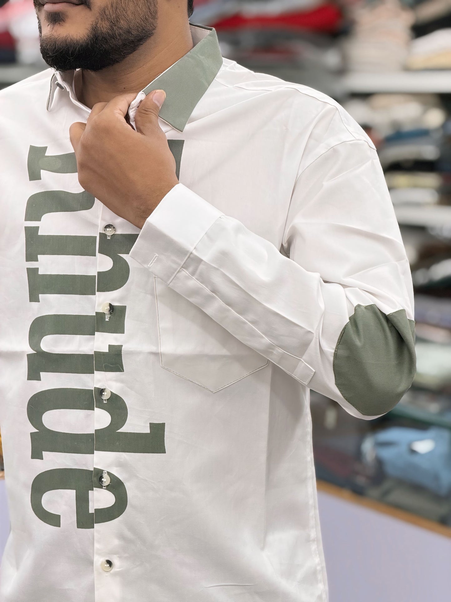 Men’s White Graphic Print Shirt with Typography Design – Stylish Street Style Cotton Shirt