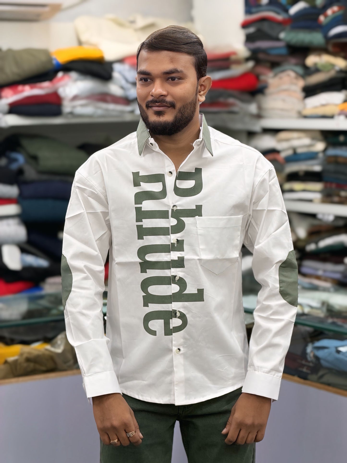 Men’s White Graphic Print Shirt with Typography Design – Stylish Street Style Cotton Shirt