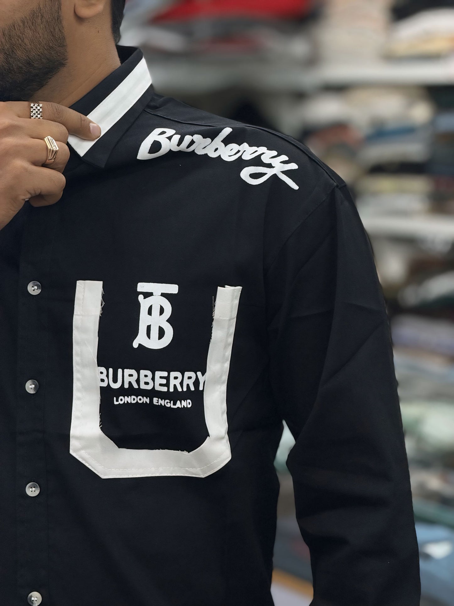 Men’s Black Graphic Print Shirt with Contrast Pocket – Stylish Street Style Cotton Shirt